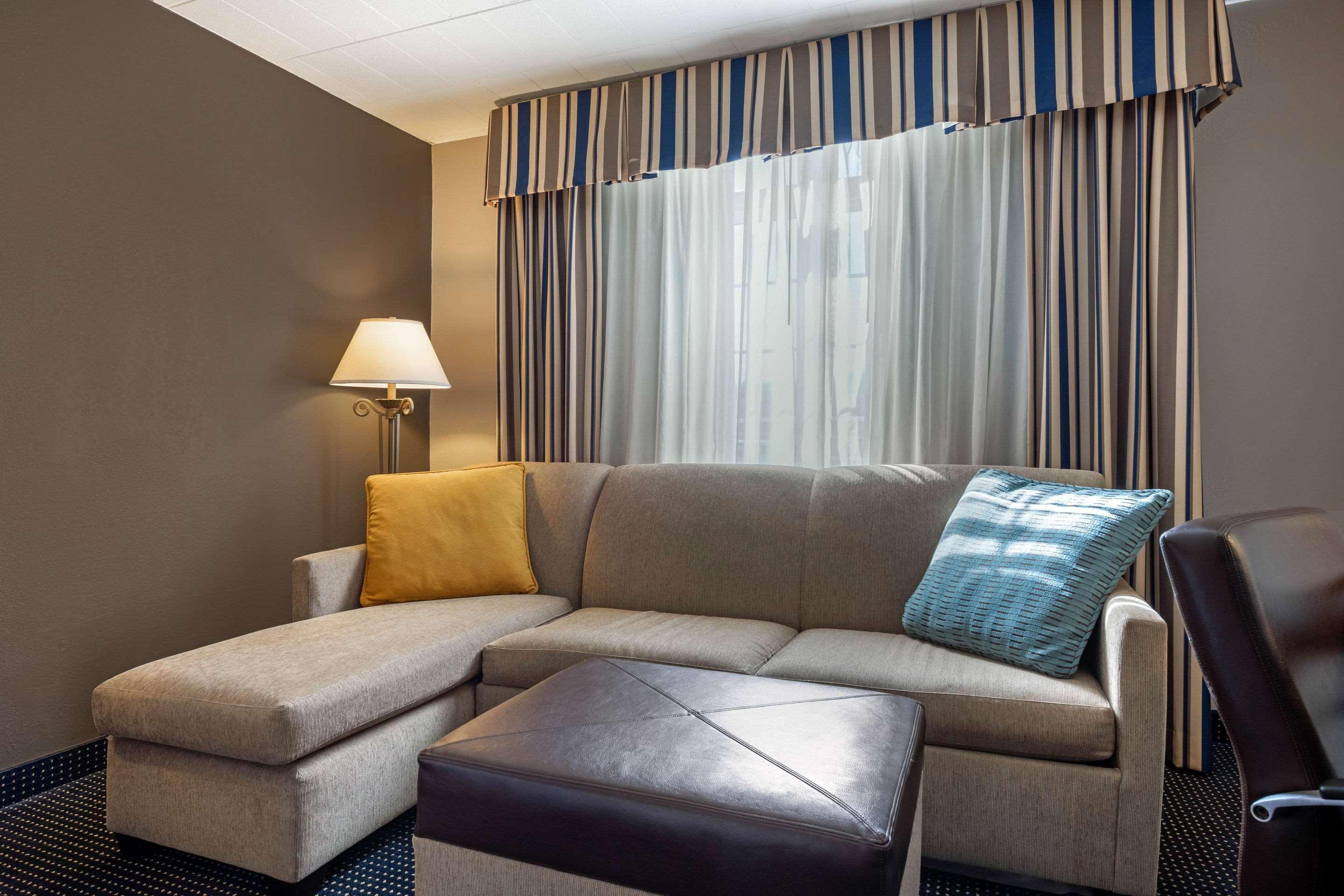 Clarion Hotel And Conference Center Harrisburg West New Cumberland Exteriör bild