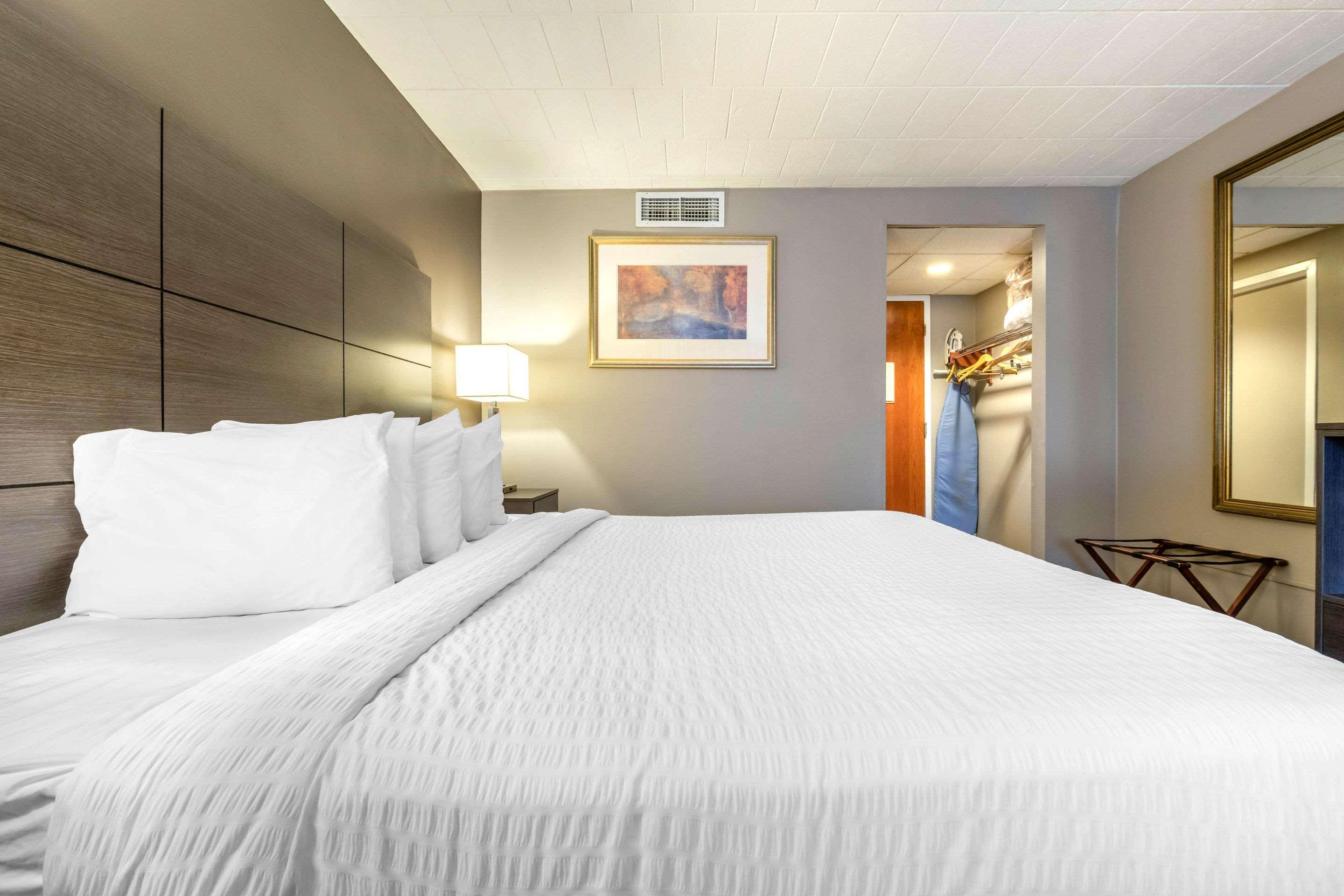 Clarion Hotel And Conference Center Harrisburg West New Cumberland Exteriör bild
