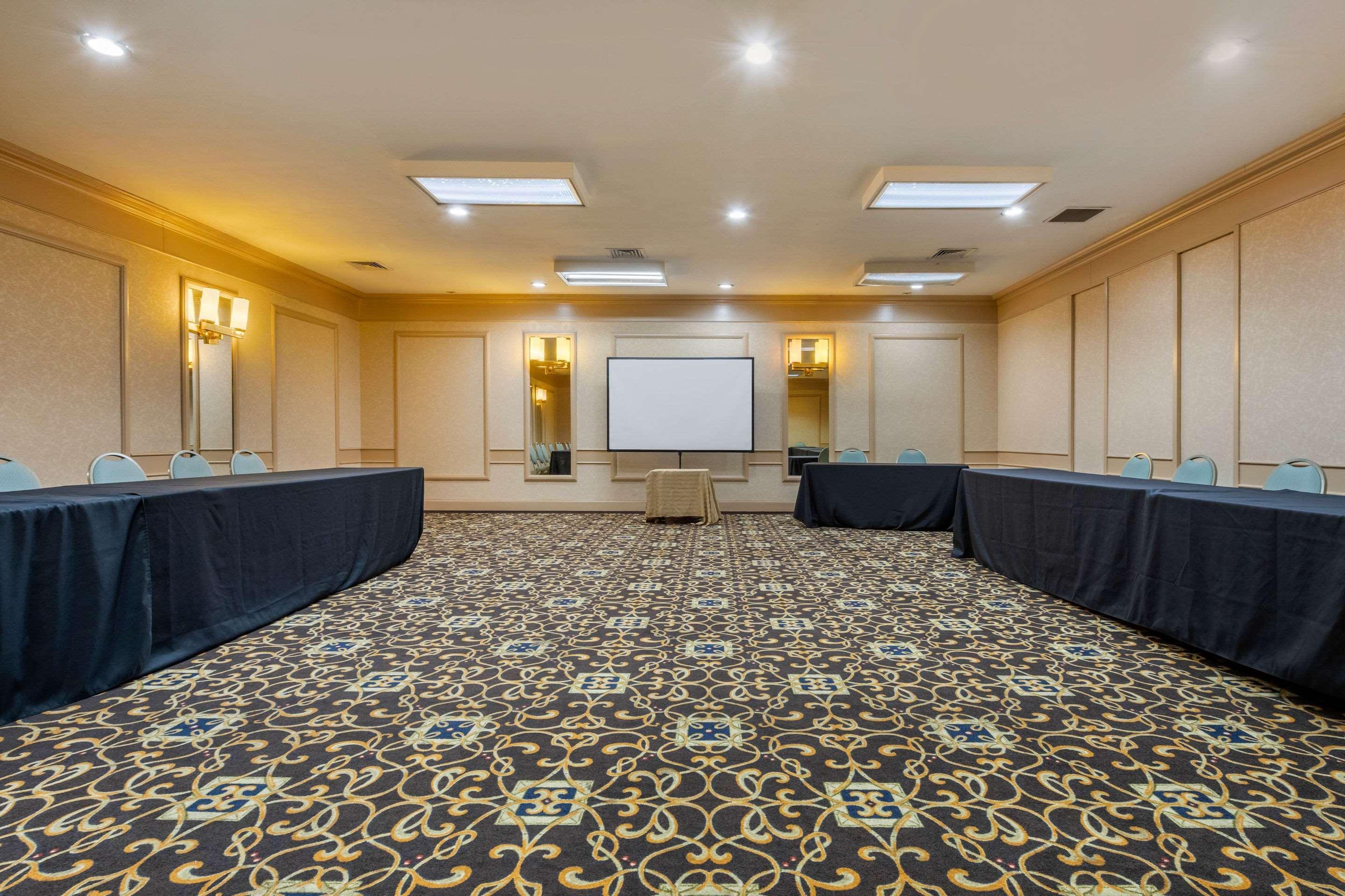 Clarion Hotel And Conference Center Harrisburg West New Cumberland Exteriör bild